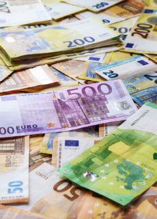 GWK Travelex heeft zich gevestigd als een betrouwbare en handige aanbieder van valutawisseldiensten, met diensten die zijn ontworpen om te voldoen aan de behoeften van zowel frequente reizigers als mensen die eenmalig op reis gaan. Hun aanbod onderscheidt zich door flexibiliteit, snelheid en klantvriendelijke aanpak.