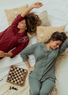 Chelsea Peers has redefined what it means to relax in style. Founded in New York and designed in London, the brand has built its reputation as a leader in sustainable loungewear that combines comfort, quality, and creativity. With a focus on ethical craftsmanship and a mission to make every customer feel confident and cozy, Chelsea Peers has turned everyday essentials into fashion statements that feel as good as they look. From eco-conscious fabrics to inclusive sizing and playful, hand-drawn prints, Chelsea Peers embodies the idea that self-care starts with what you wear. Its collections deliver a perfect balance of luxury and ease—designed for lounging, sleeping, and living beautifully.